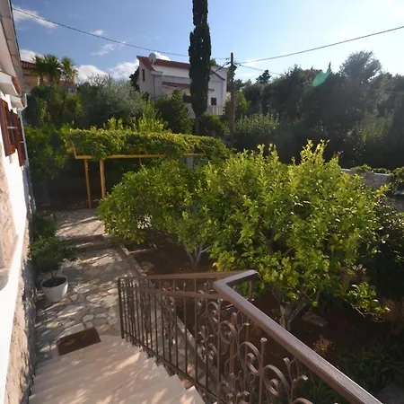 Apartments By The Sea Splitska, Brac - 11339 * Splitska