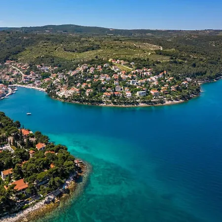 Apartments By The Sea Splitska, Brac - 11339 *